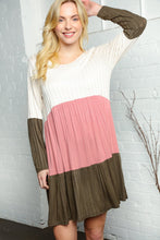 Load image into Gallery viewer, RIB TIERED COLOR BLOCK KNIT DRESS
